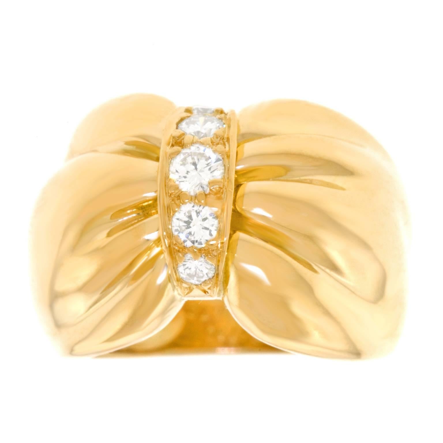 Van Cleef & Arpels Diamond Set Yellow Gold Ring In Excellent Condition In Litchfield, CT