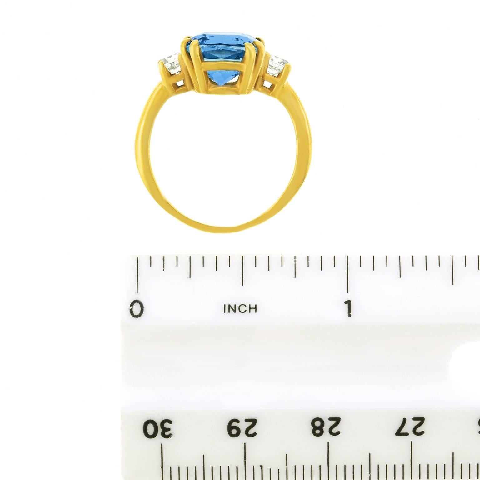 Spectacular Aquamarine Diamond Gold Ring 2