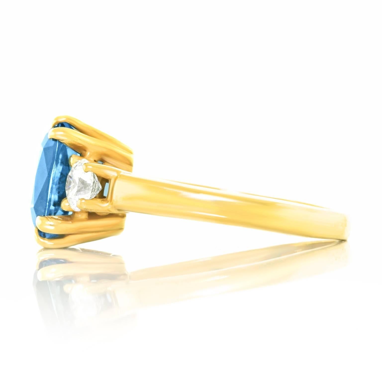 Spectacular Aquamarine Diamond Gold Ring 3