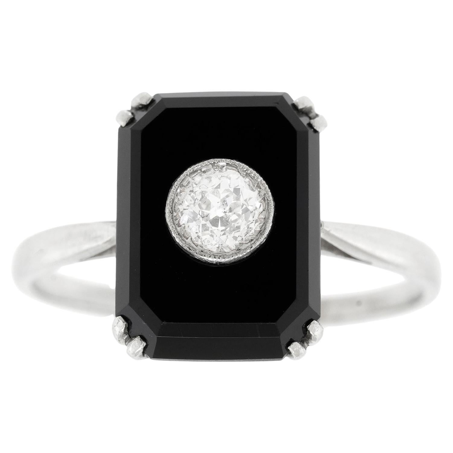 Anello Art Déco Francese con Onice e Diamanti in vendita