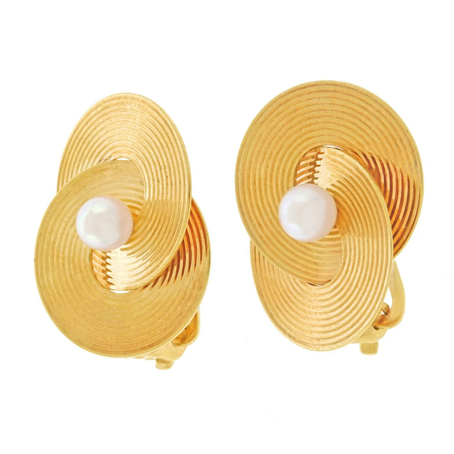 Tiffany & Co. Retro 1950s Gold Earrings In Excellent Condition In Litchfield, CT