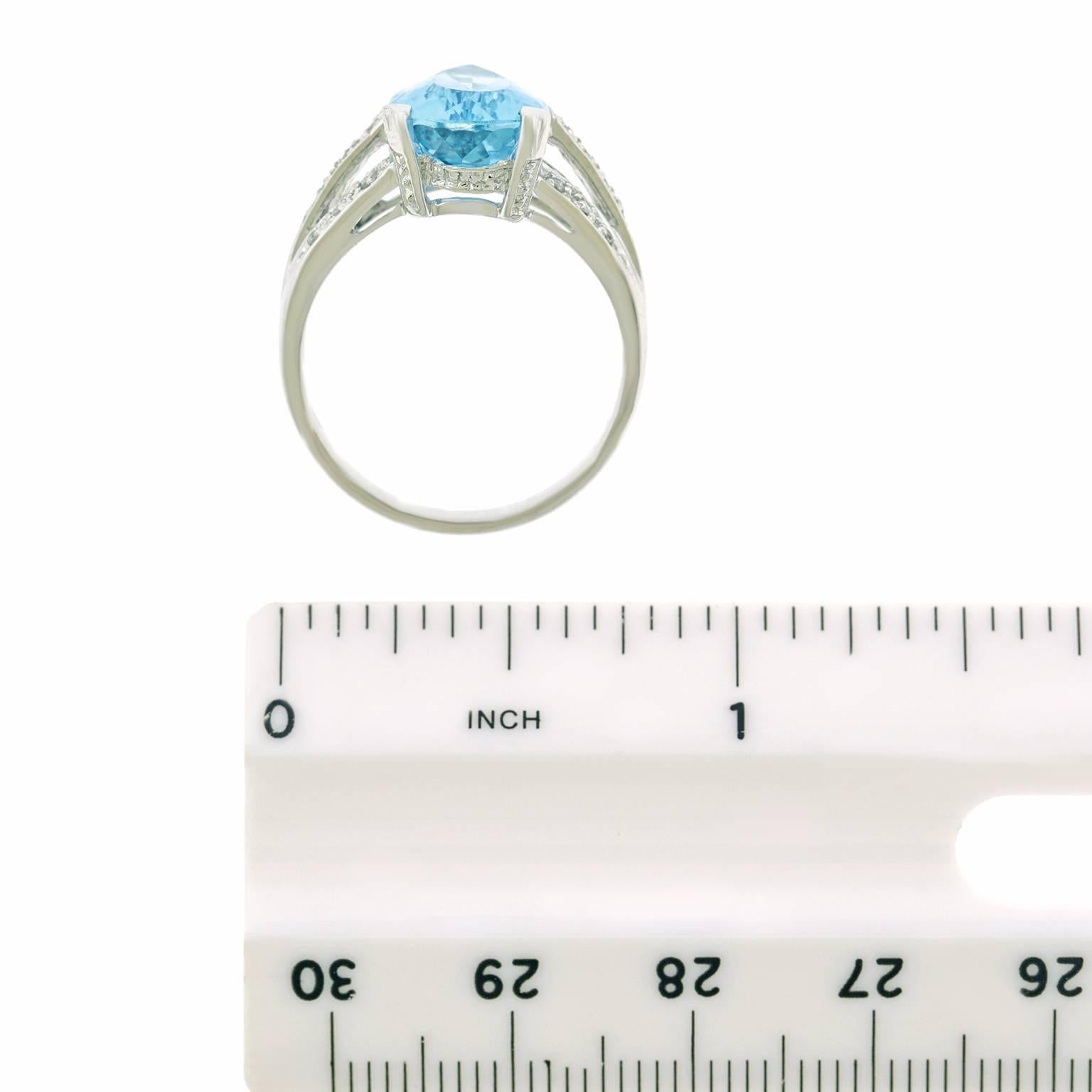 Aquamarine and Diamond Set Gold Ring 1