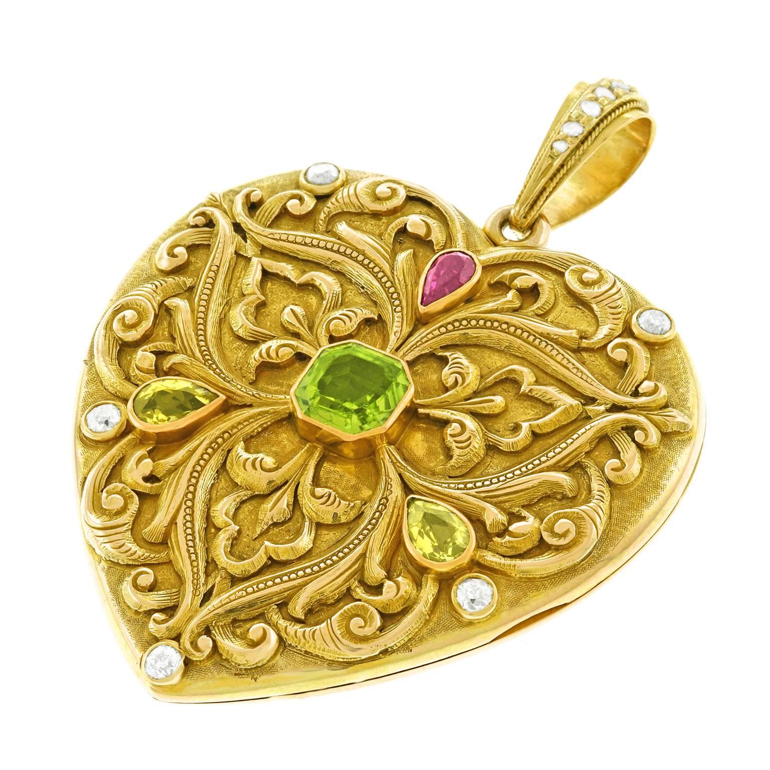 Victorian Spectacular Renaissance Revival Gold Heart Locket