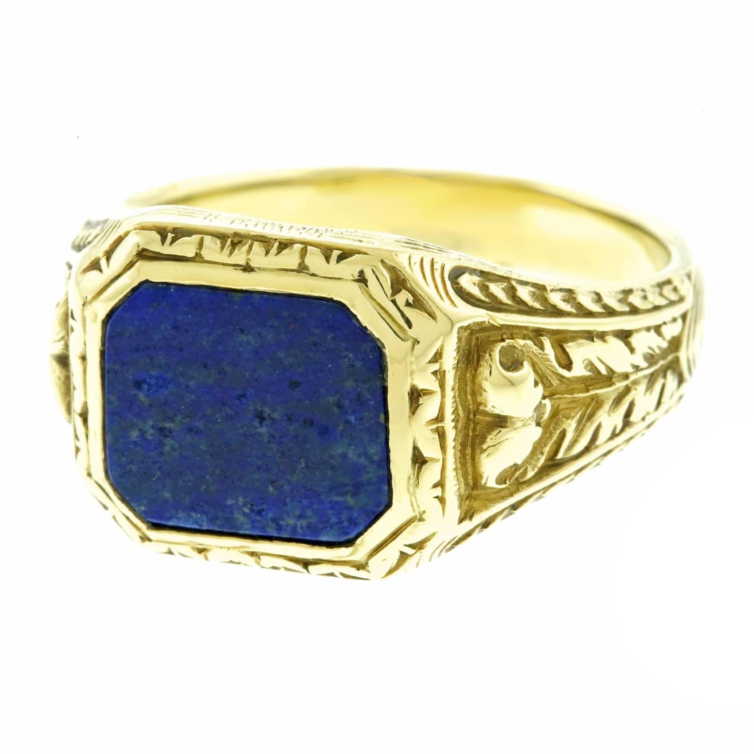 Antique Lapis Lazuli Gold Signet Ring In Excellent Condition In Litchfield, CT