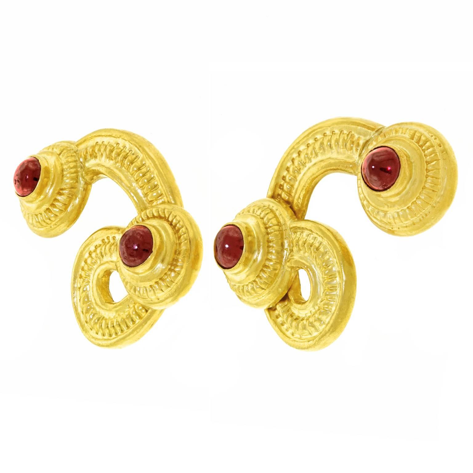 High Karat Gold Etruscan Revival Garnet Earrings In Excellent Condition In Litchfield, CT