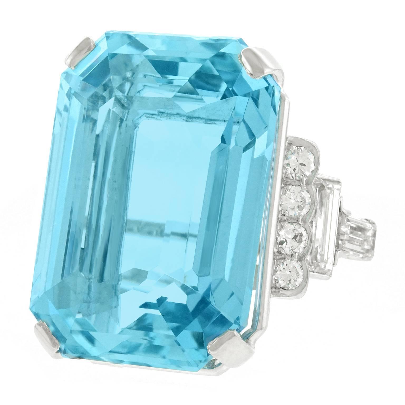 Incredible 40 Carat Aquamarine and Diamond-Set Platinum Ring In Excellent Condition In Litchfield, CT
