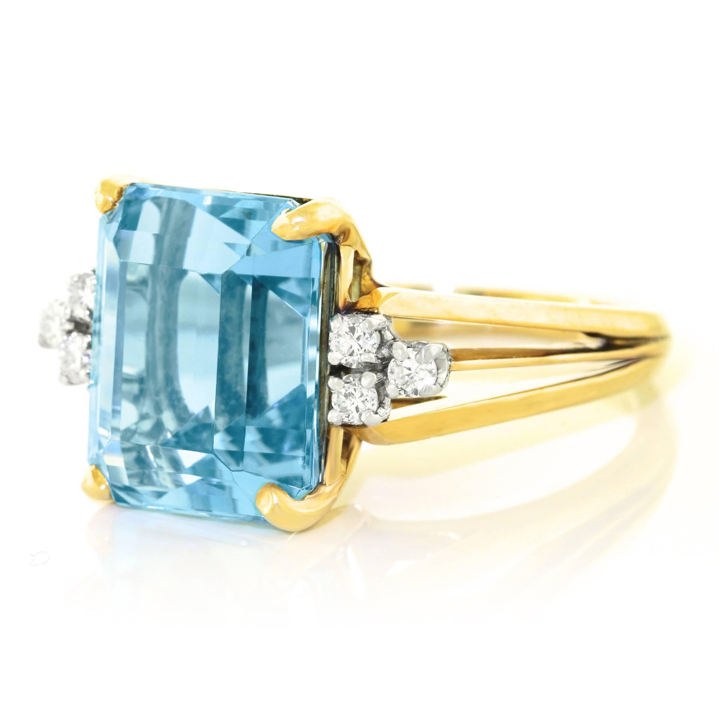 1950s Aquamarine Diamond Gold Ring In Excellent Condition In Litchfield, CT