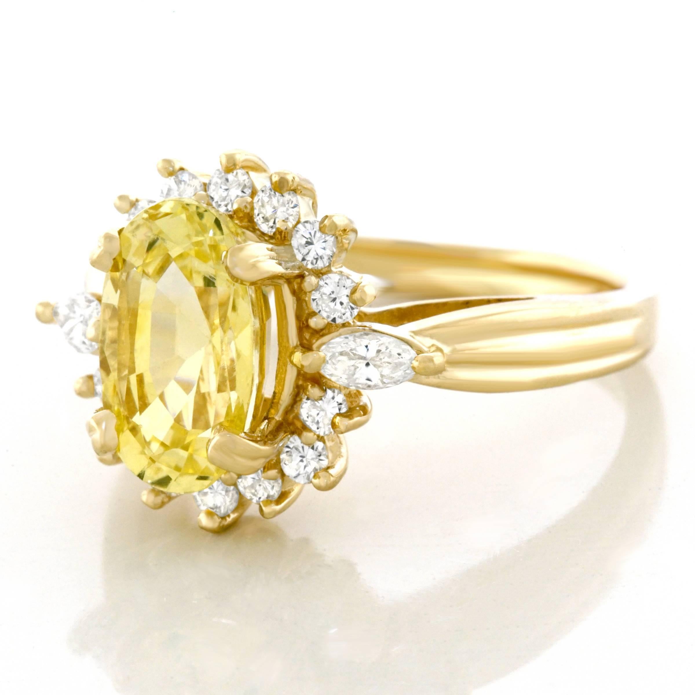 Yellow Sapphire and Diamond Set Gold Ring In Excellent Condition In Litchfield, CT