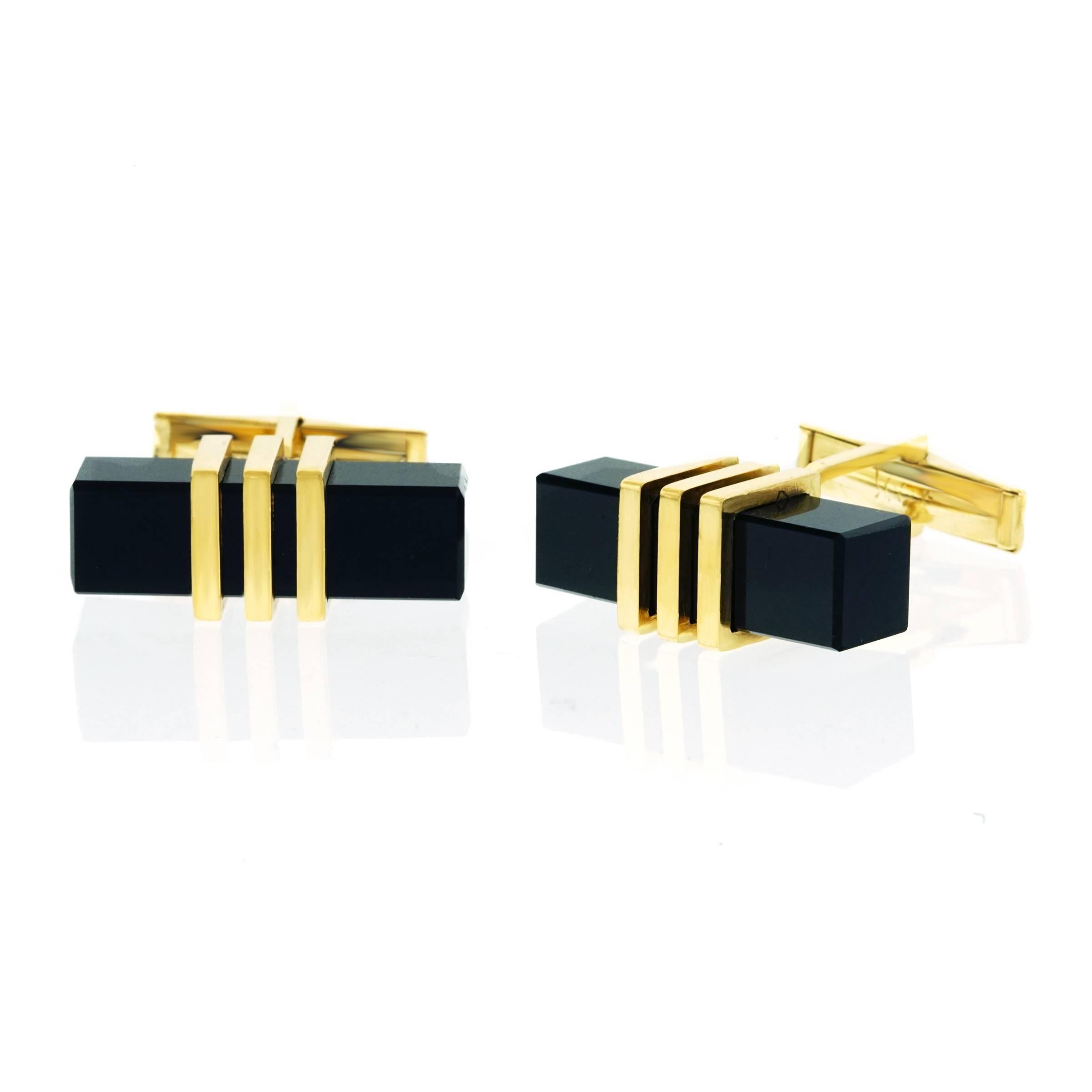 1950s Onyx and Gold Cufflinks 3