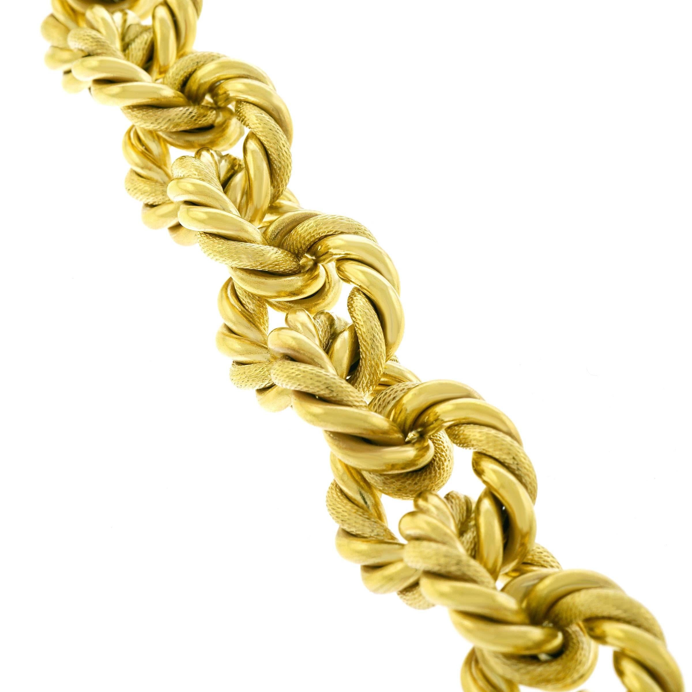 1970s Chic Link Gold Bracelet In Excellent Condition In Litchfield, CT