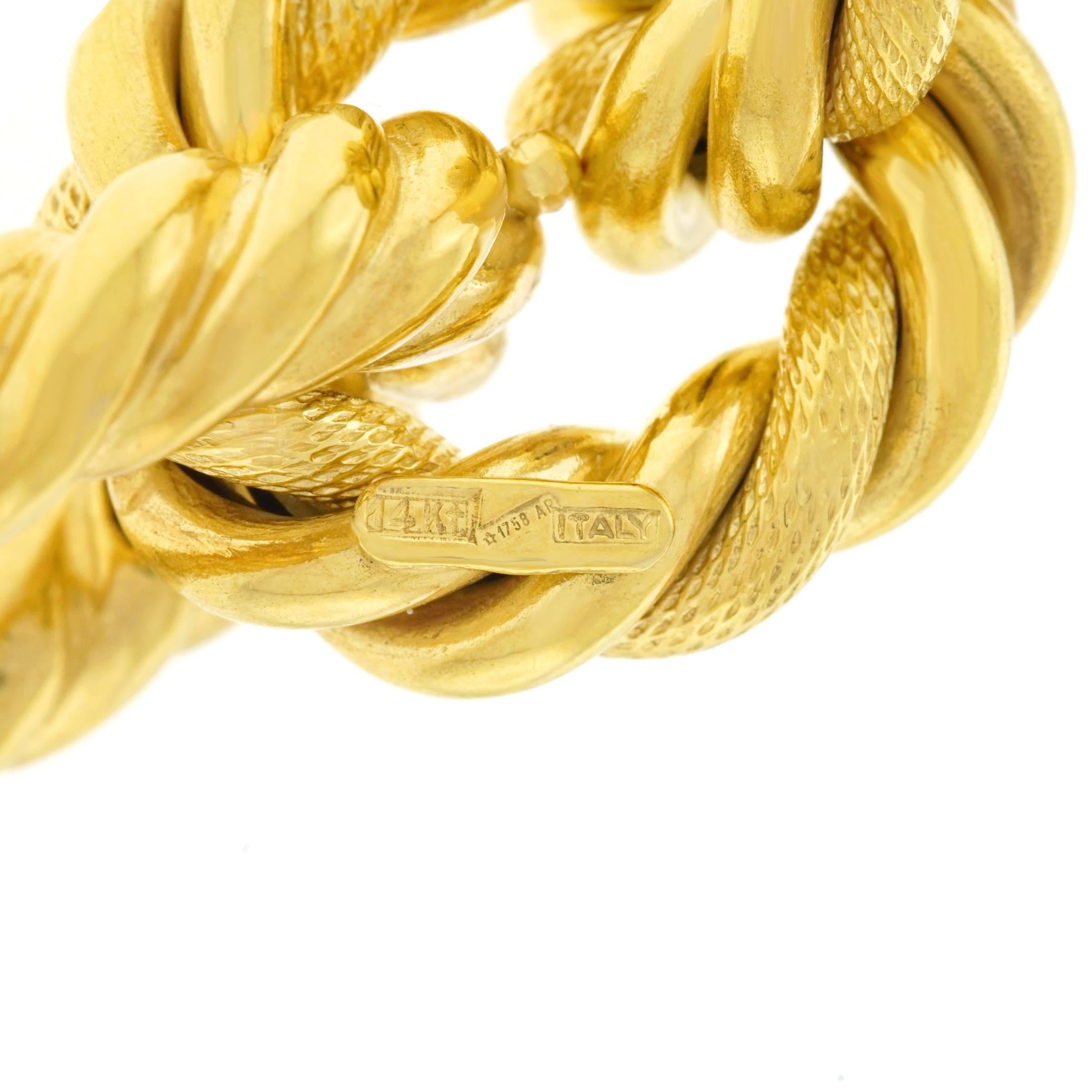 1970s Chic Link Gold Bracelet 1