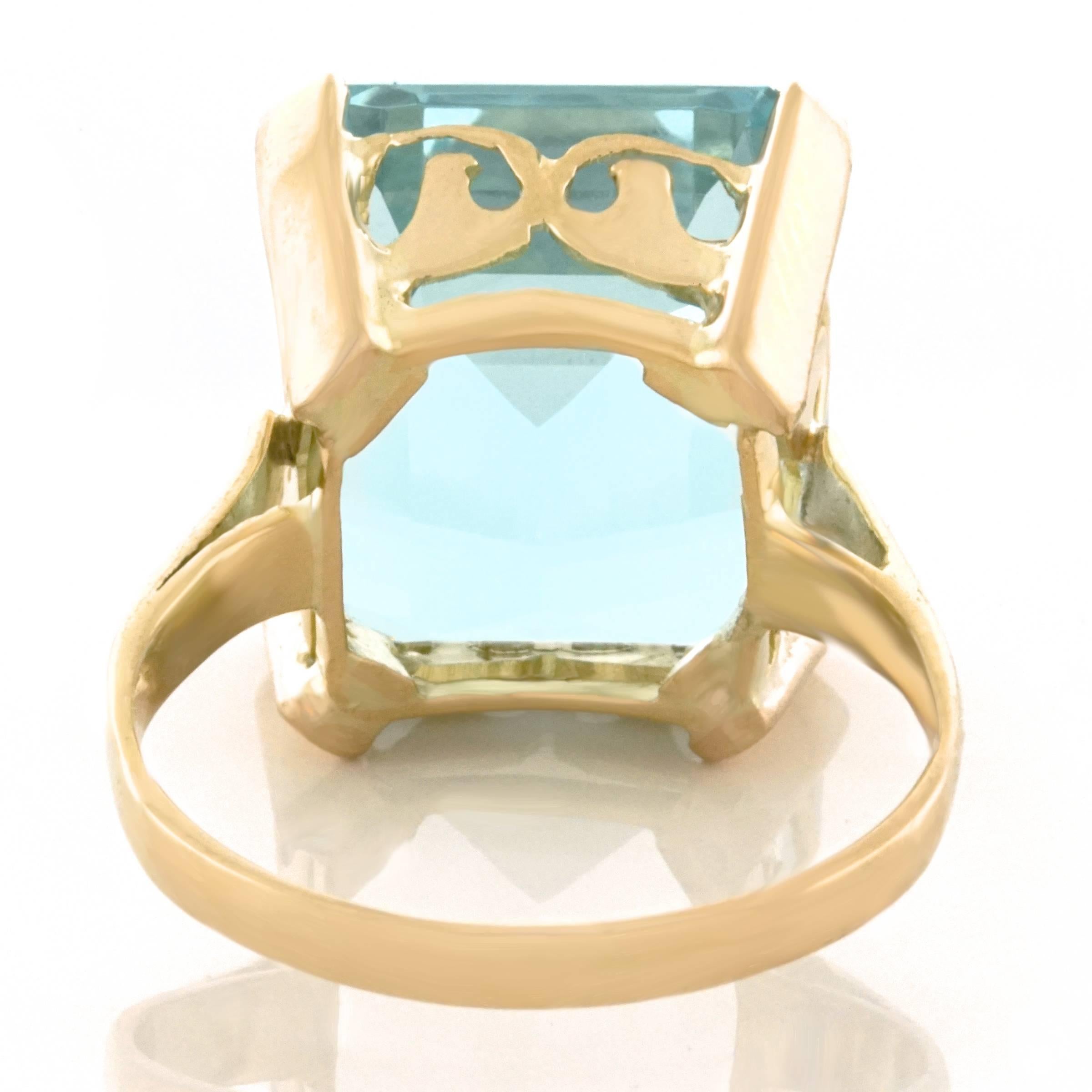 1950s Aquamarine Set Gold Ring 1