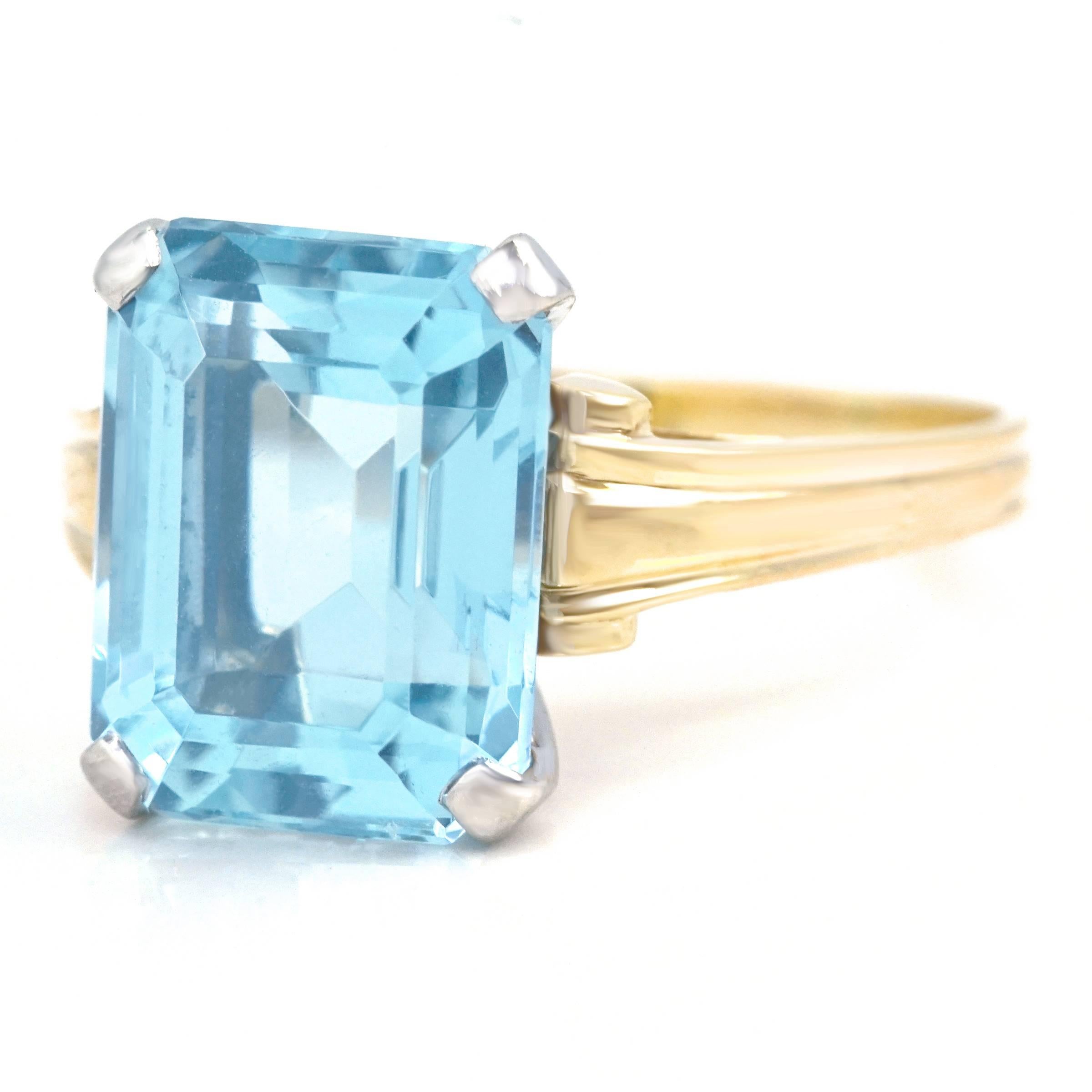 Tiffany & Co. Art Deco Aquamarine Set Gold Ring In Excellent Condition In Litchfield, CT