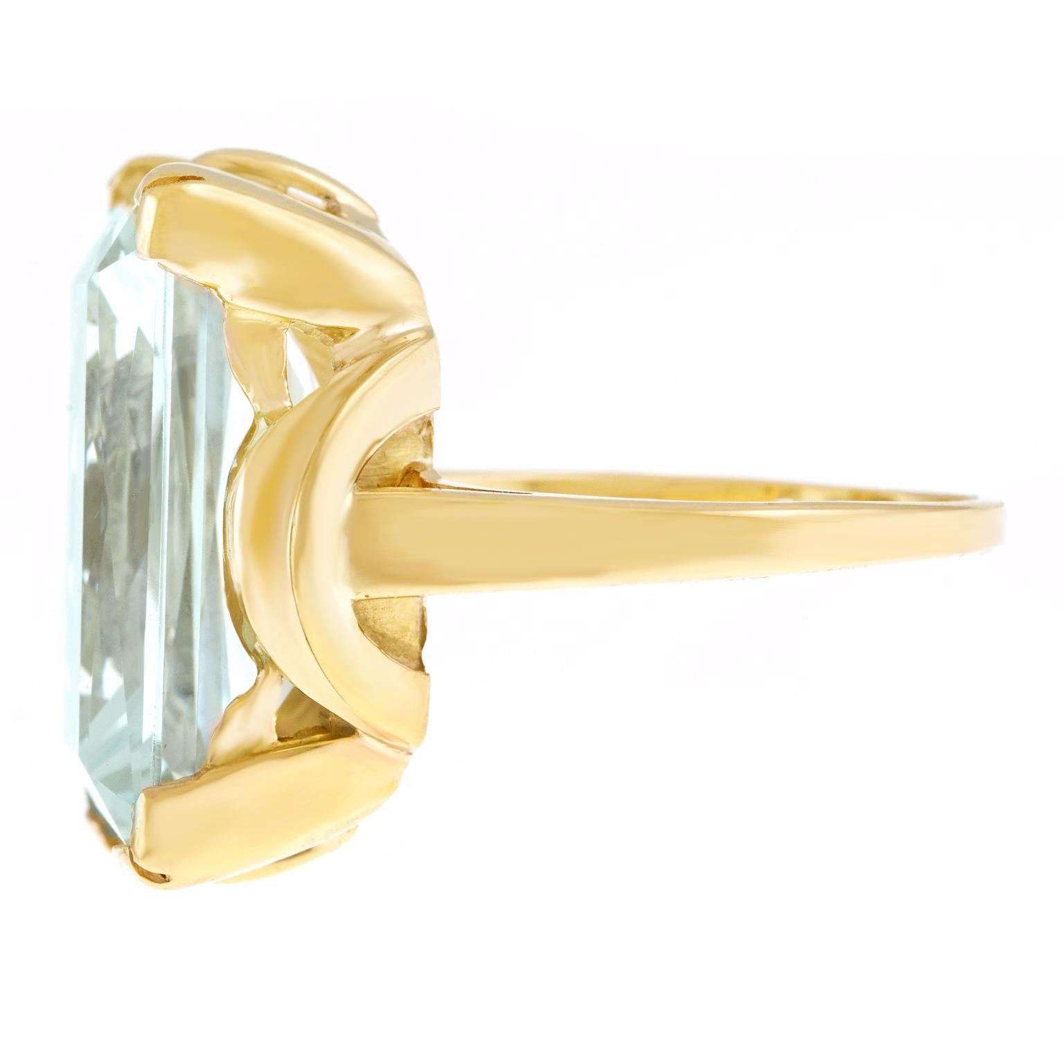 Retro 1950s Aquamarine Set Gold Ring 3
