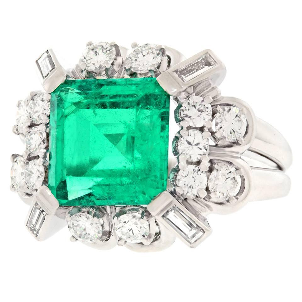 4.0 Carat GIA Columbian Emerald Diamond  Gold Ring  In Excellent Condition In Litchfield, CT