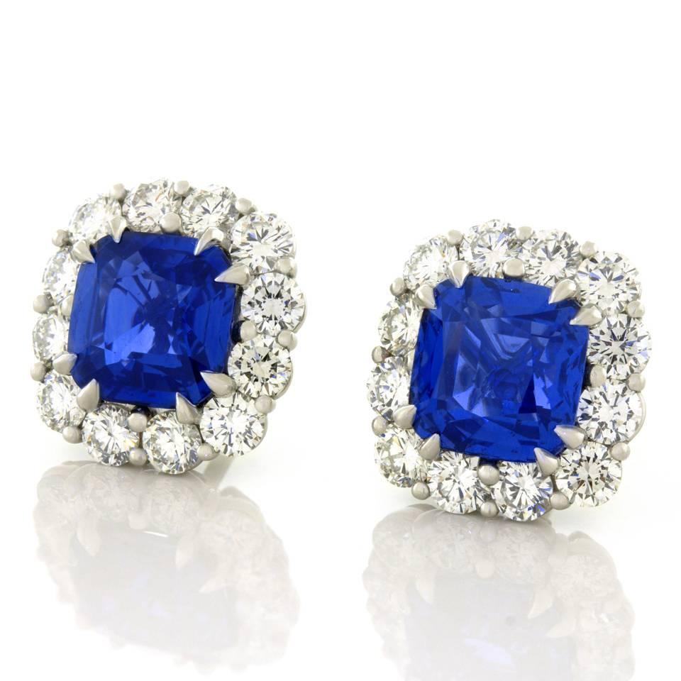 No Heat Sapphire and Diamond Earrings in Platinum AGTA Certificate In Excellent Condition In Litchfield, CT