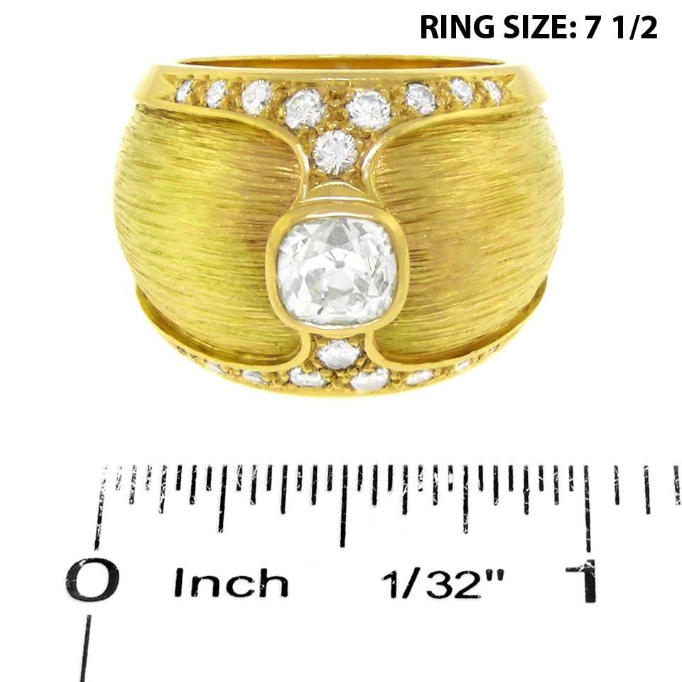 Paul Binder Elegant Swiss Modernist Diamond-Set Gold Ring In Excellent Condition In Litchfield, CT