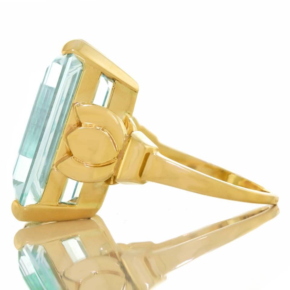 Women's Tiffany & Co. Retro 1940s 20 Carat Aquamarine gold cocktail Ring