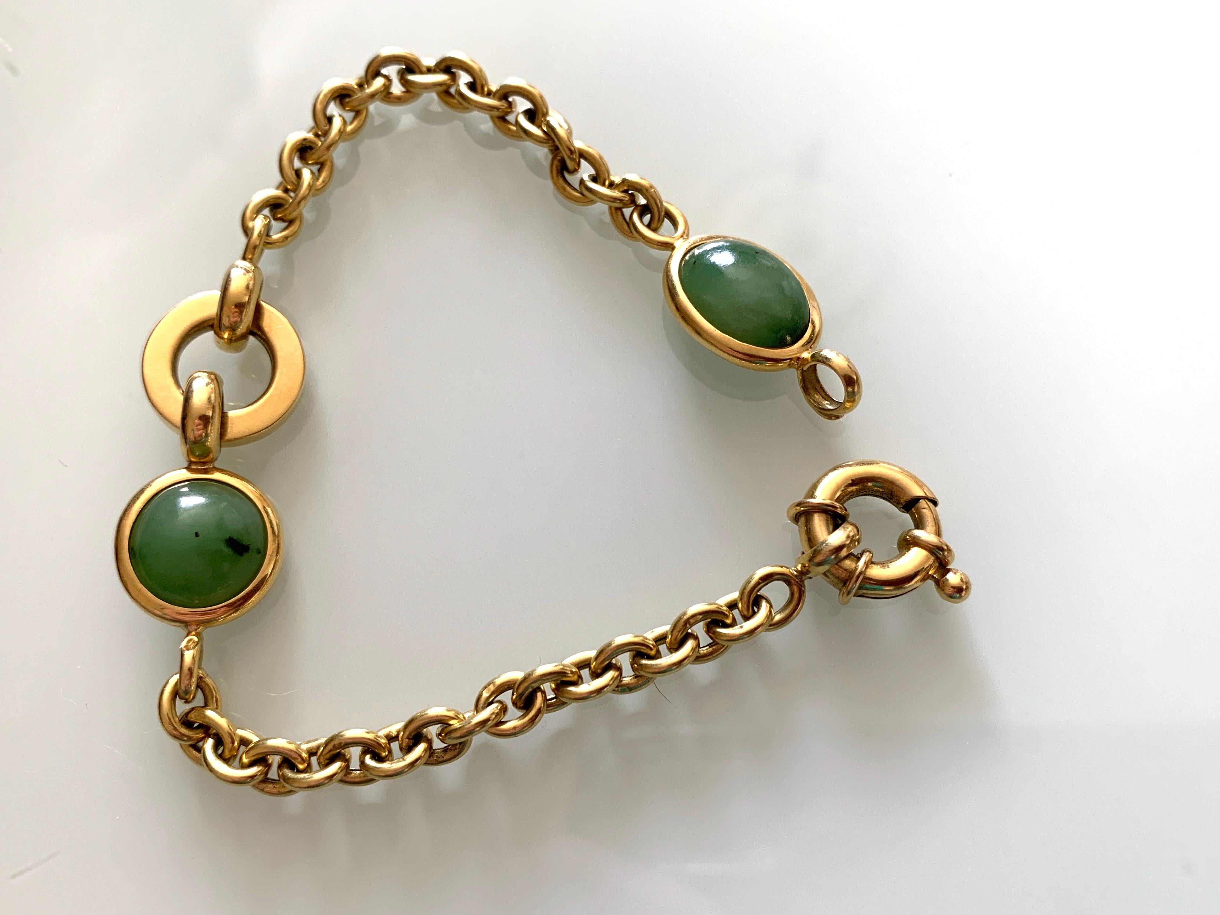 Bracelet français en or 18ct et jade Bon état - En vente à London, GB