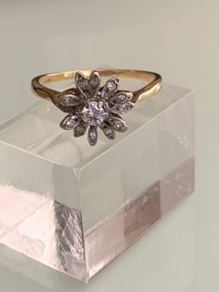 18ct Gold Yellow Band & White Gold Daisy Petal design 0.20 carat Diamond Ring
