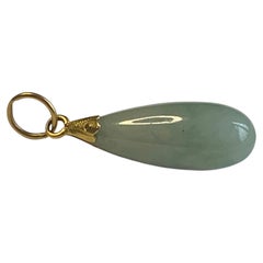 Vintage 18ct Gold Green Jade Pear Drop Pendant, China Circa 1965