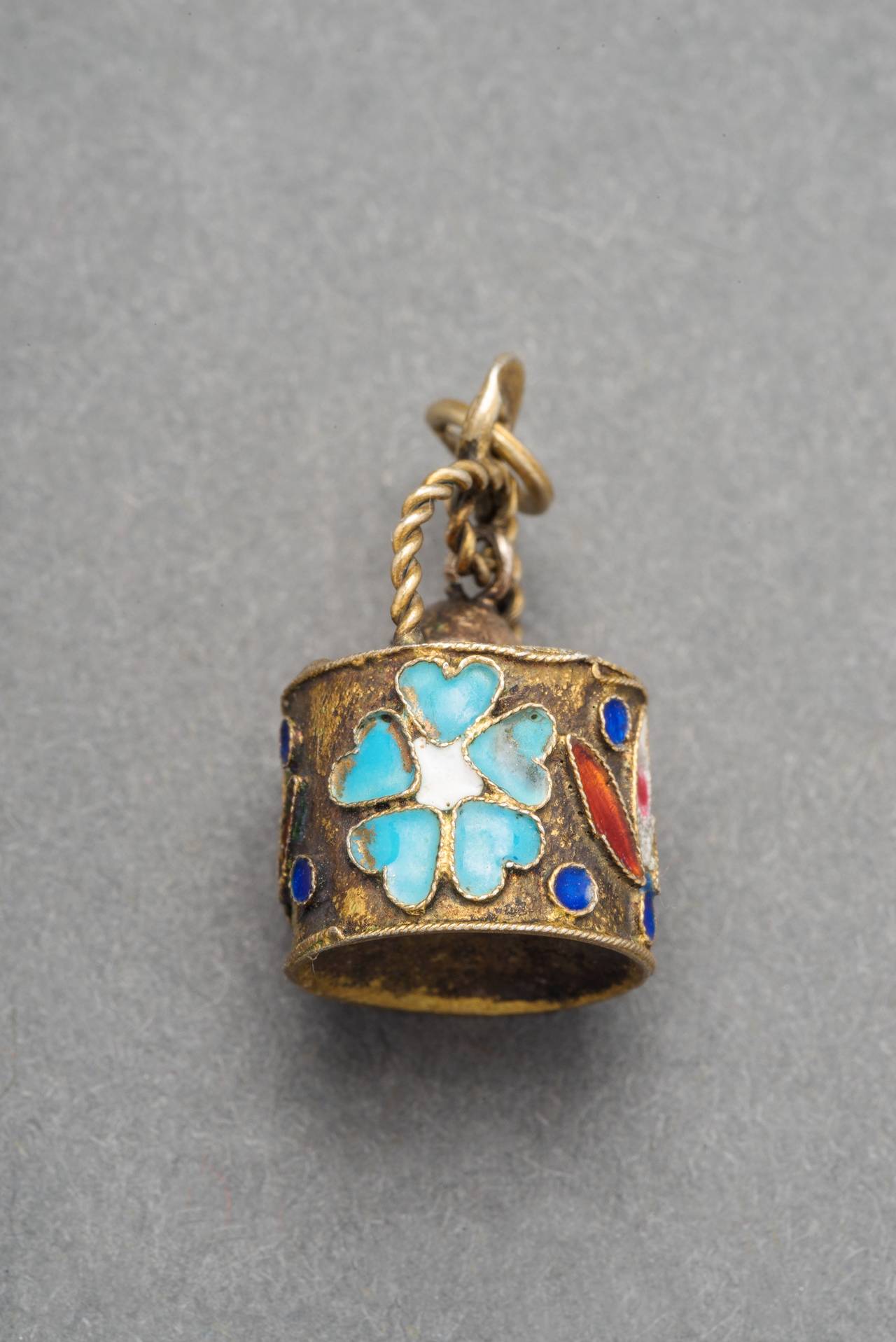 Russian Orange Glass Easter Egg in Enamel Well Pendant, circa 1910 In Fair Condition In St. Catharines, ON