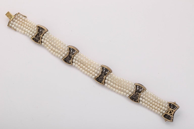 Five Strand Pearl Diamond 18k Gold Bracelet, 20th century In Good Condition For Sale In St. Catharines, ON