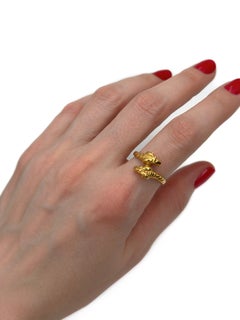 Vintage 18 Karat Gold Double Ram Head Minimalistic Ring