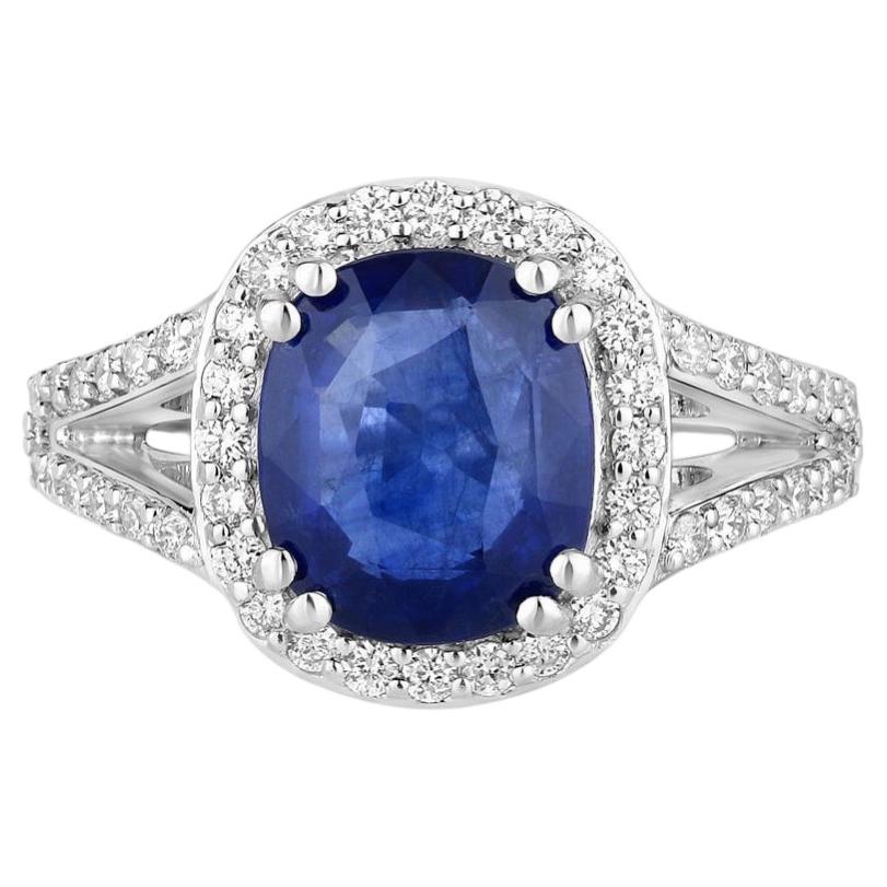 Blue Sapphire Ring With Diamonds 3.52 Carats 18K White Gold