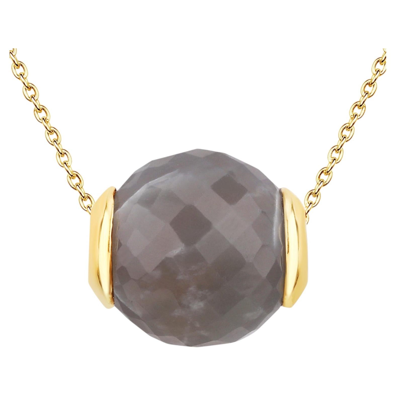 Pendentif en pierre de lune grise, argent plaqué or 16,7 carats en vente