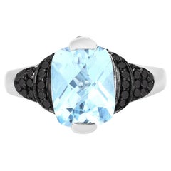 Ring mit Schweizer blauem Topas und schwarzen Diamanten (3.76 Karat), Sterlingsilber