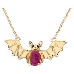 Collana con pipistrello in rubino e spinello nero da 1,16 carati, argento placcato in oro