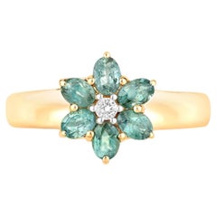 Anello con fiore in alessandrite e diamanti da 0,78 carati, in oro giallo 18 carati