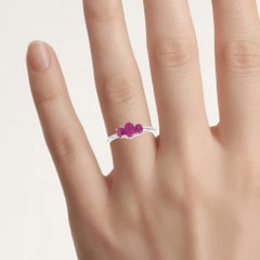 Anello con rubino e diamanti da 0,96 carati in oro bianco 14K