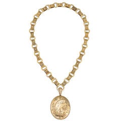 Note worthy Victorian Gold Collar and Locket