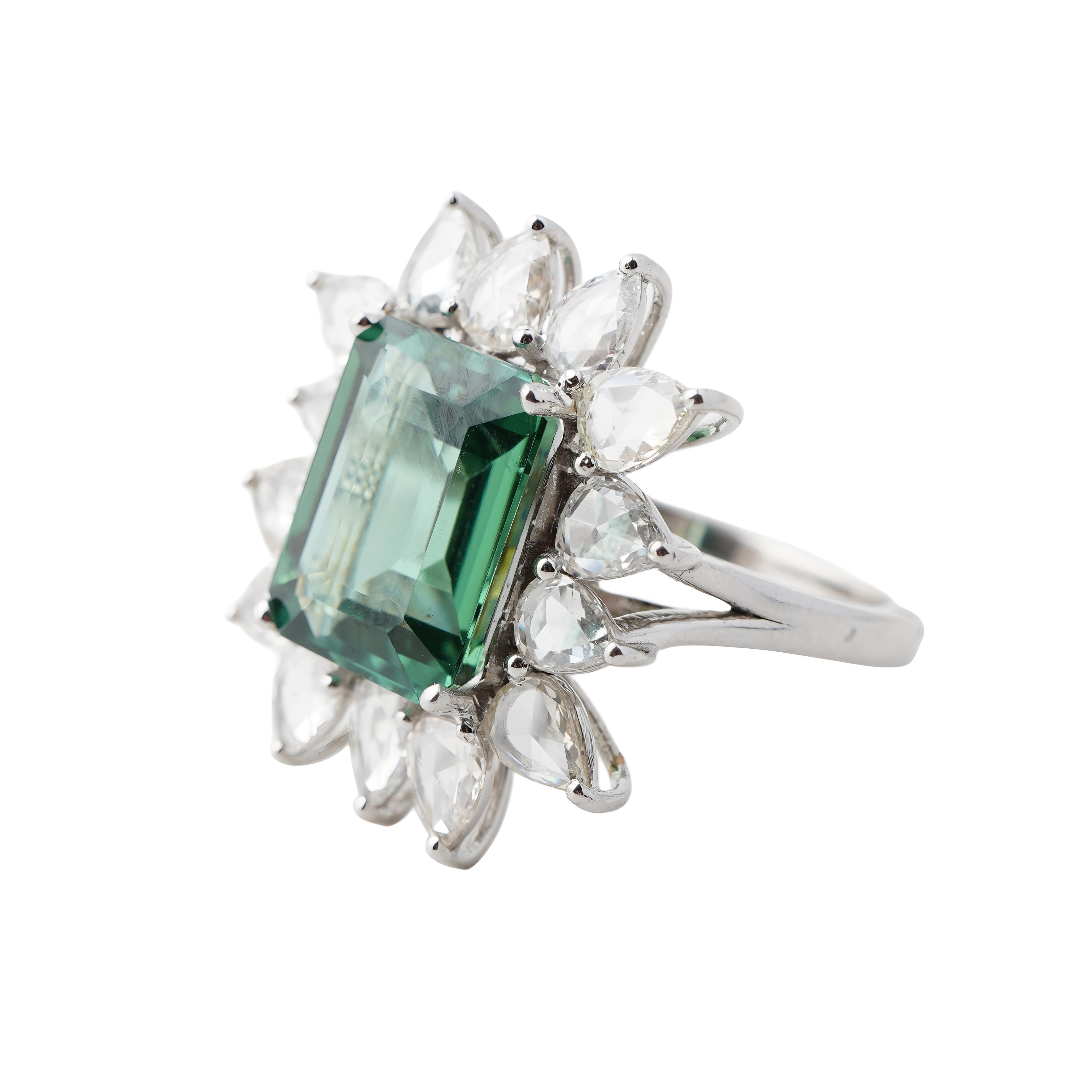 Bague en or 18k avec diamant et tourmaline verte naturelle Neuf - En vente à jaipur, IN