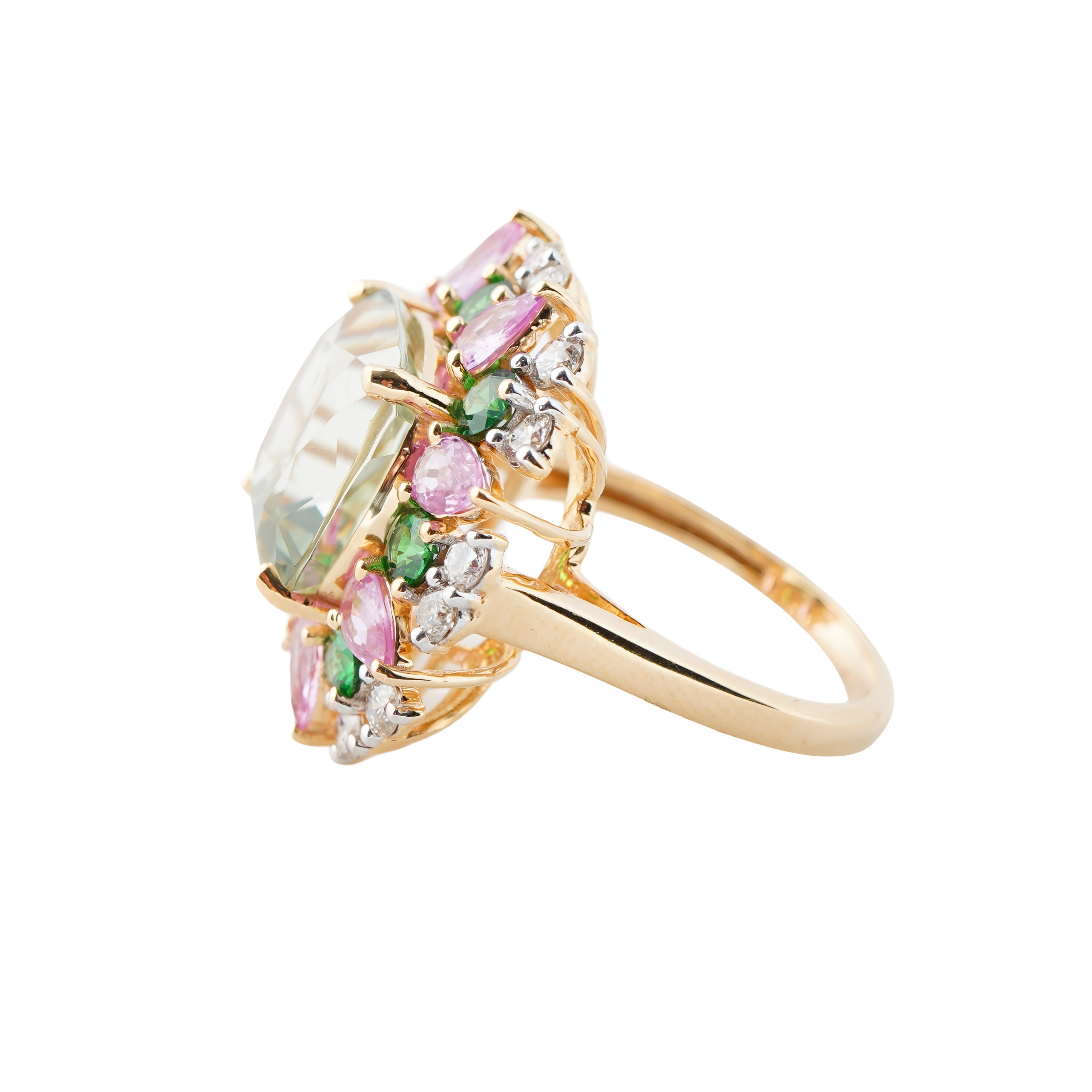 GW=7.600gm
NW=5.620gm
Diamant= 0,75cts
rosa Saphir= 1,64cts
Tsavorit= 0,88cts
grüner Amethyst=6,63cts
FOLLOW US ON INSTA (divinejewellerylounge)
CODE= Z