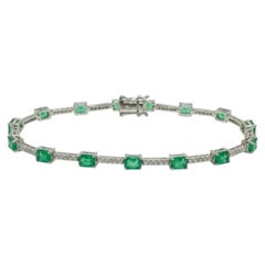 Elegant 18K Gold Emerald 3.22ct & Diamond 0.39ct Bracelet, New