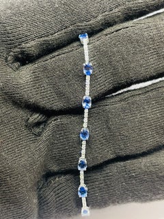 Natural 18K Gold Blue Sapphire 3.85cts & Diamond 0.39cts Bracelet