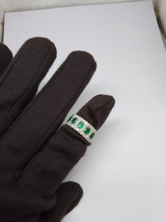 Bague halo en or naturel 18 carats sertie d'une émeraude et de diamants d'un poids total de 1,06 carat, neuve