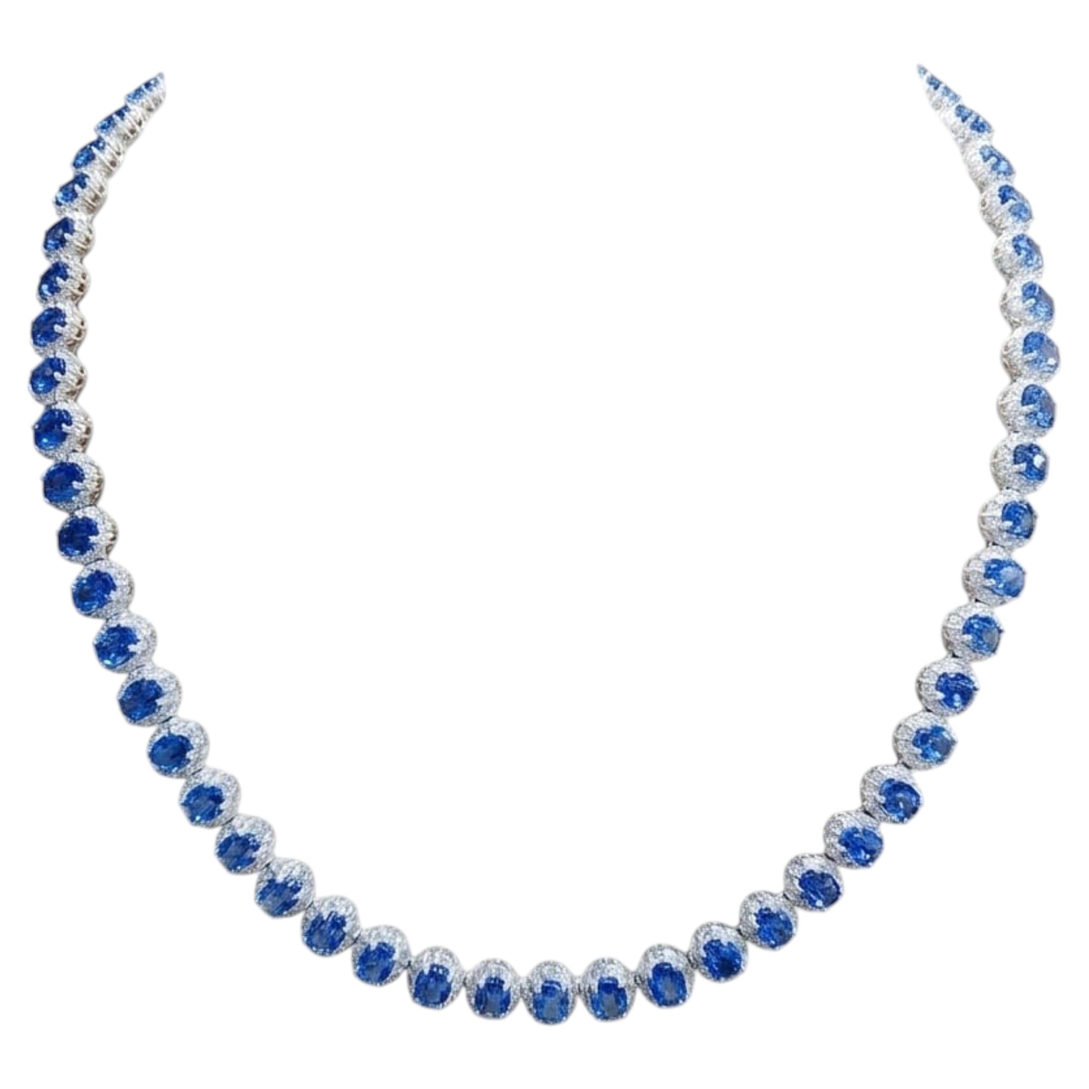 Elegante collar de oro de 18 quilates con zafiro azul y diamantes