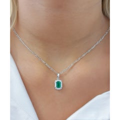 Natural 14K Gold Pendant, 0.13ct Diamonds & Emerald 0.51ct