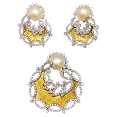 14K Yellow Gold Pearl & Diamond Pendant Set, 15.49ct, New