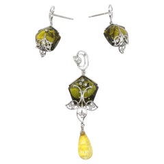 18K White Gold Diamond and Semi Stone Pendant Set, 27.30ct & 0.20ct