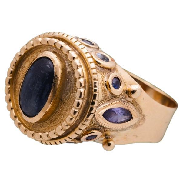 Sultanato Ring aus 18 Karat Gold mit Tansanit, Saphiren und Aquamarinen