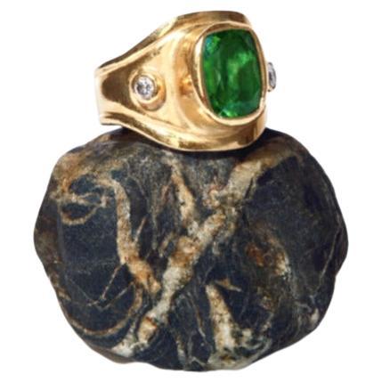 For Sale:  Master Piece Emerald Ring with Two Diamonds 3