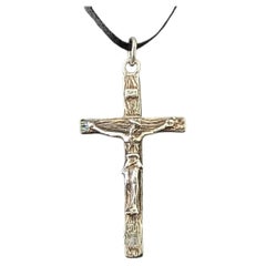 Pendentif vintage en argent massif en forme de croix, crucifix