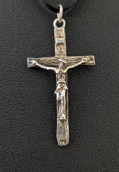 Pendentif vintage en argent massif en forme de croix, crucifix