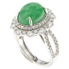 Bague vintage en or blanc 18 carats, jadéite 5,95 carats et diamants