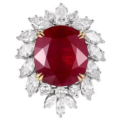 Collana e anello con rubino birmano da 8,61 carati certificato GIA e diamanti, in oro bianco 18 carati